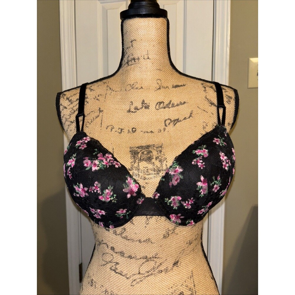 Victorias Secret Very Sexy Black Lace Lightly Lined Underwire Bra 36C  EXC!!